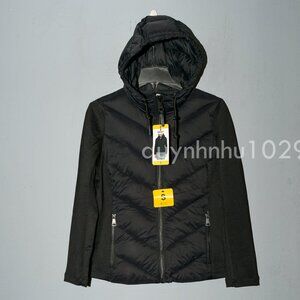 DKNY WOMEN'S LIGHTWEIGHT PUFFER JACKETS
